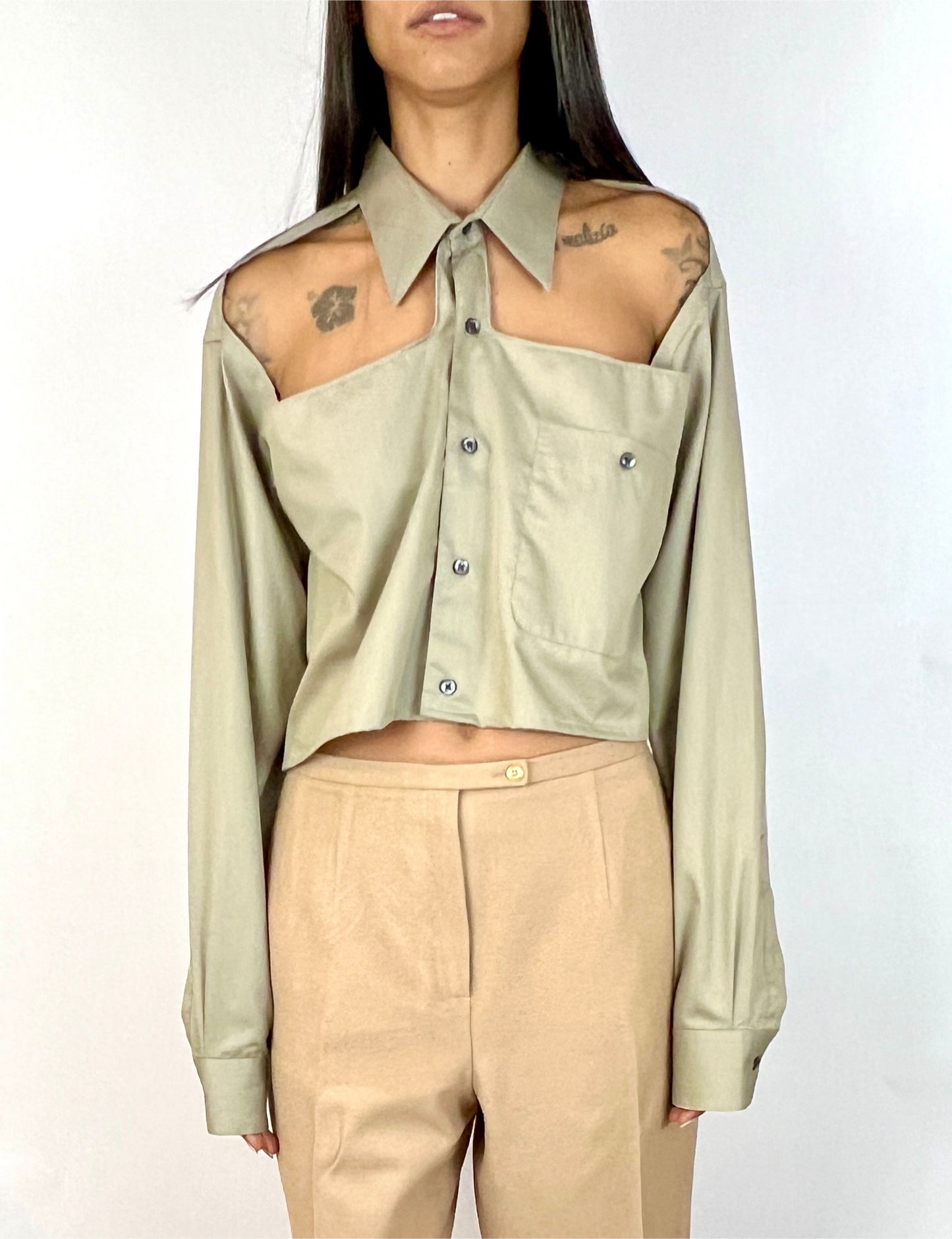 CUSTOM VTG COTTON OXFORD, SAGE. CROPPED, CUT OUT COLLAR