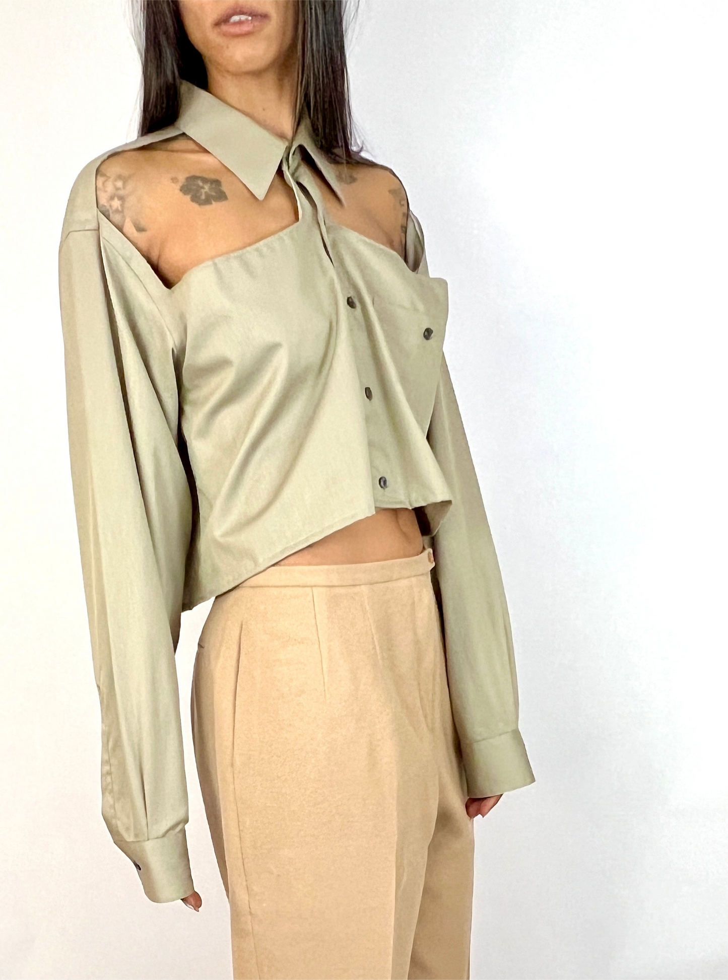 CUSTOM VTG COTTON OXFORD, SAGE. CROPPED, CUT OUT COLLAR