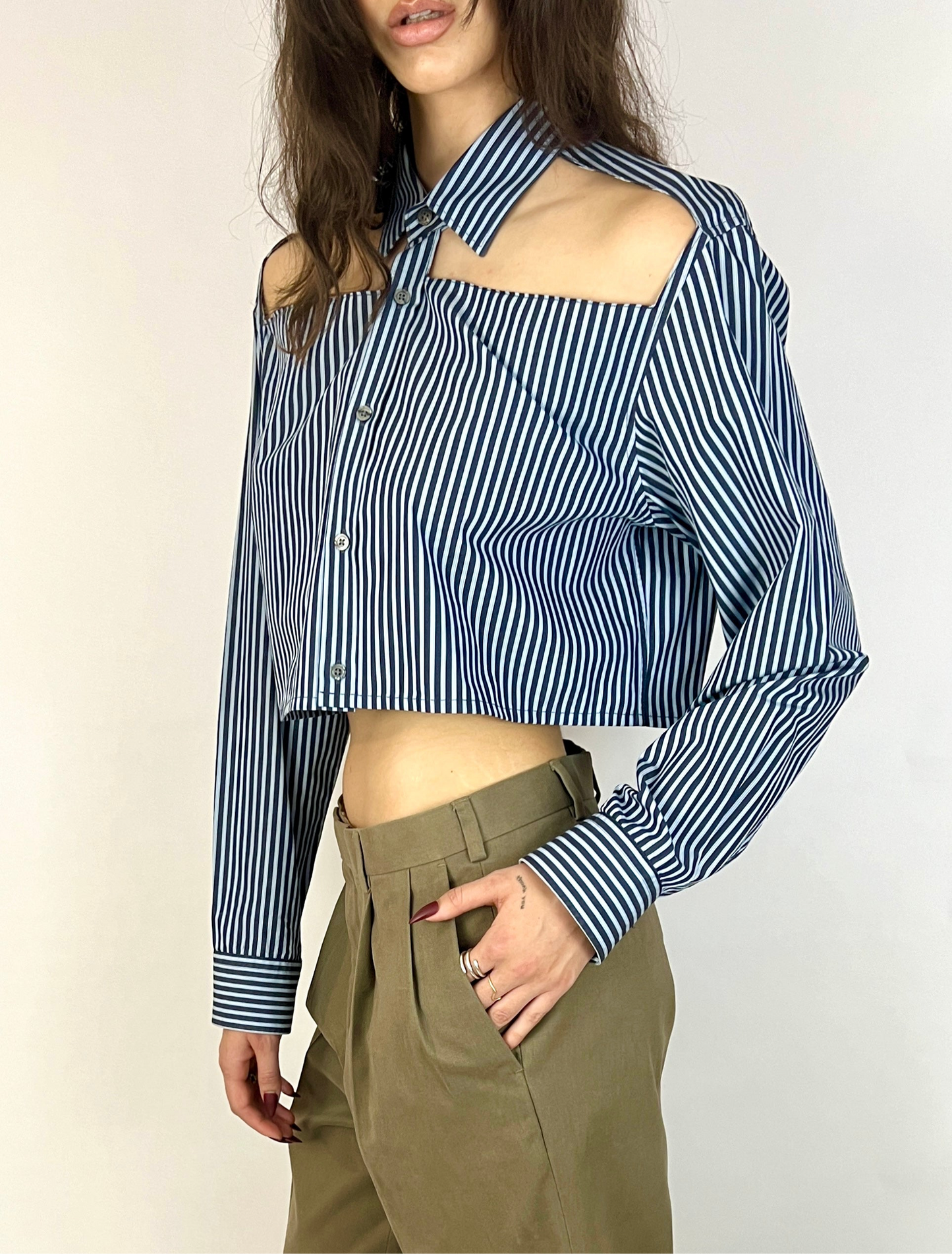 CUSTOM VTG HUGO BOSS OXFORD, BLUE STRIPE. CROPPED, CUT-OUT COLLAR