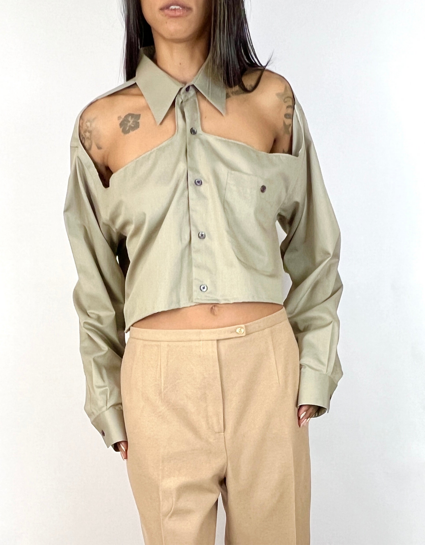 CUSTOM VTG COTTON OXFORD, SAGE. CROPPED, CUT OUT COLLAR