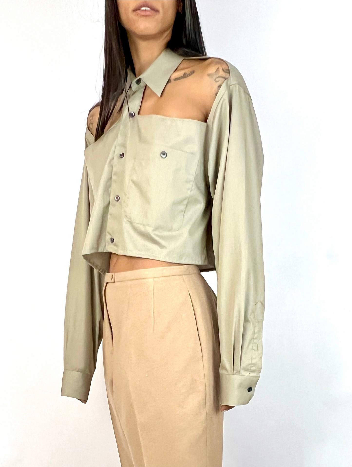 CUSTOM VTG COTTON OXFORD, SAGE. CROPPED, CUT OUT COLLAR