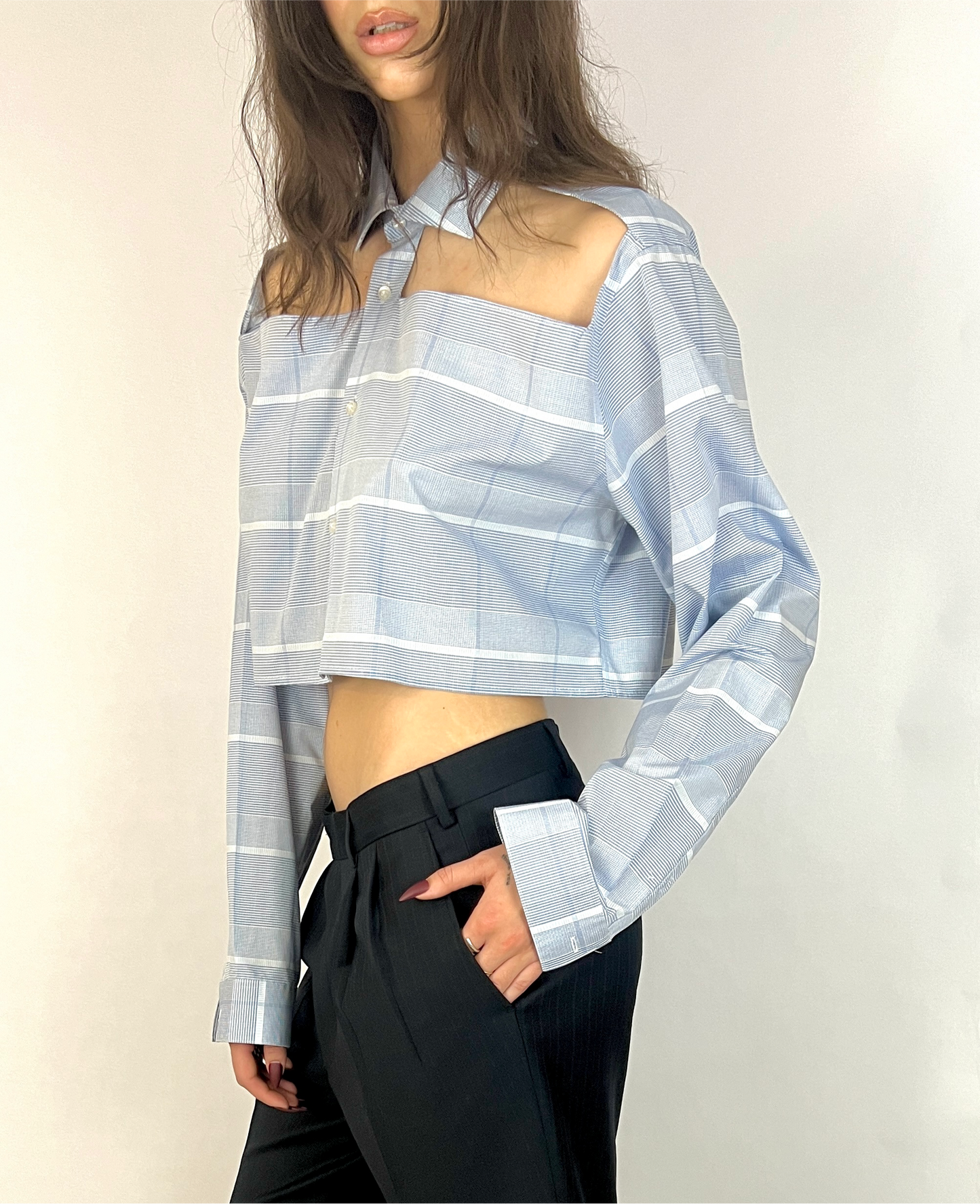 CUSTOM VTG COTTON OXFORD, LT BLUE PLAID. CROPPED, CUT-OUT COLLAR