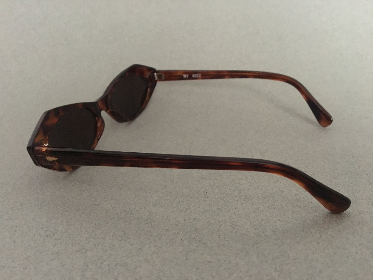 TORTOISE SKINNY SUNGLASSES