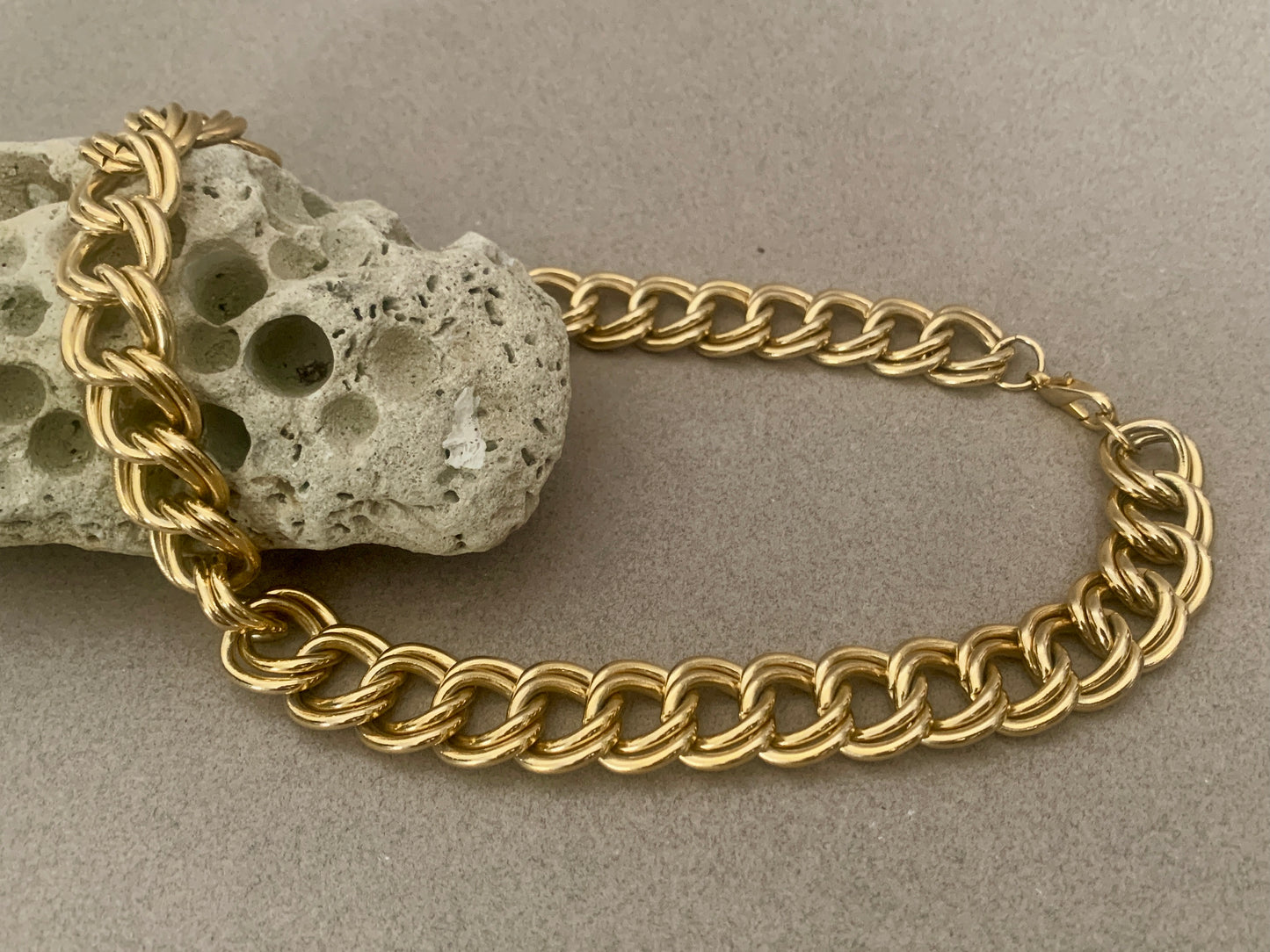 GOLD DUAL CIRCULAR LARGE CHAIN LINK NECKLACE