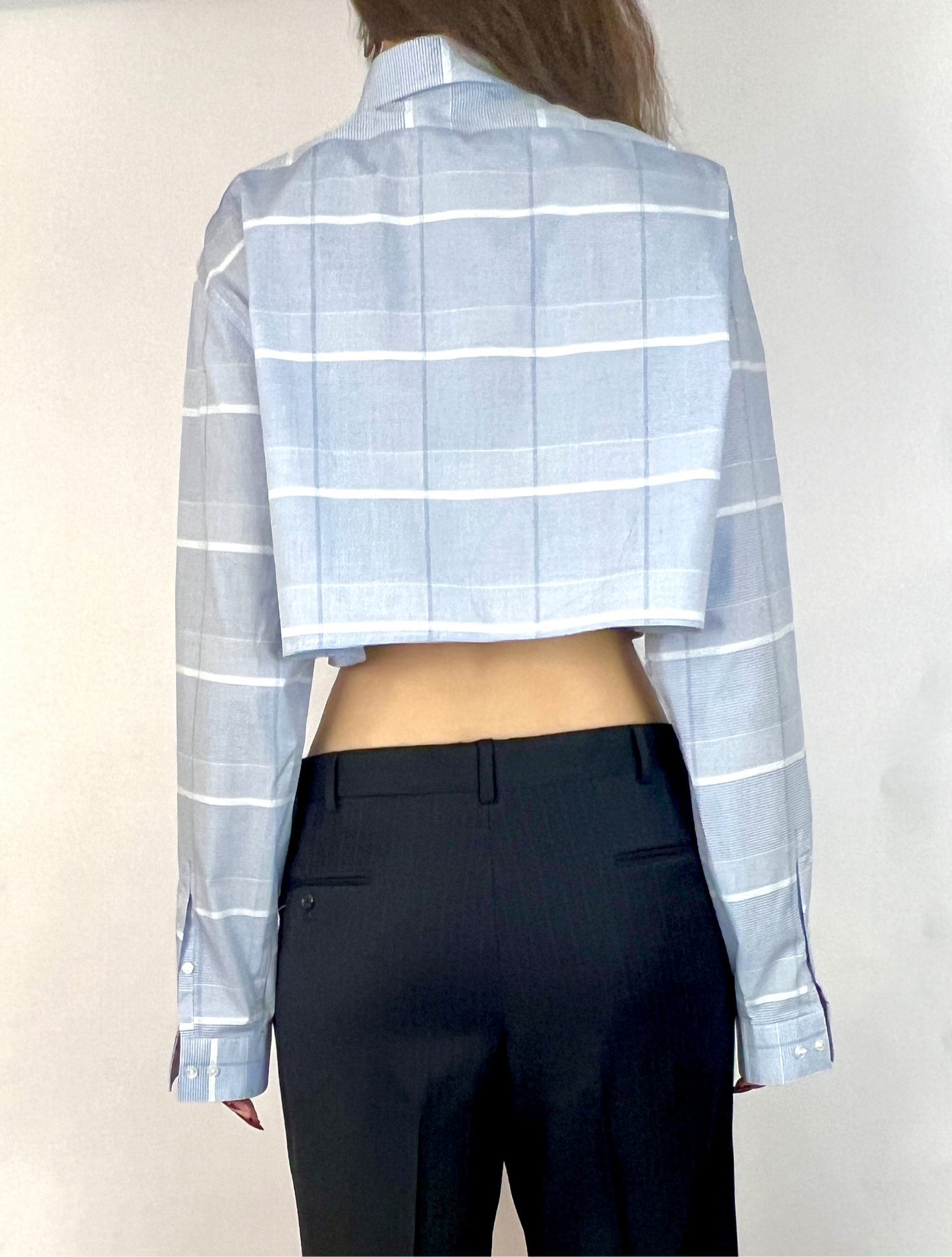 CUSTOM VTG COTTON OXFORD, LT BLUE PLAID.  CROPPED, CUT-OUT COLLAR