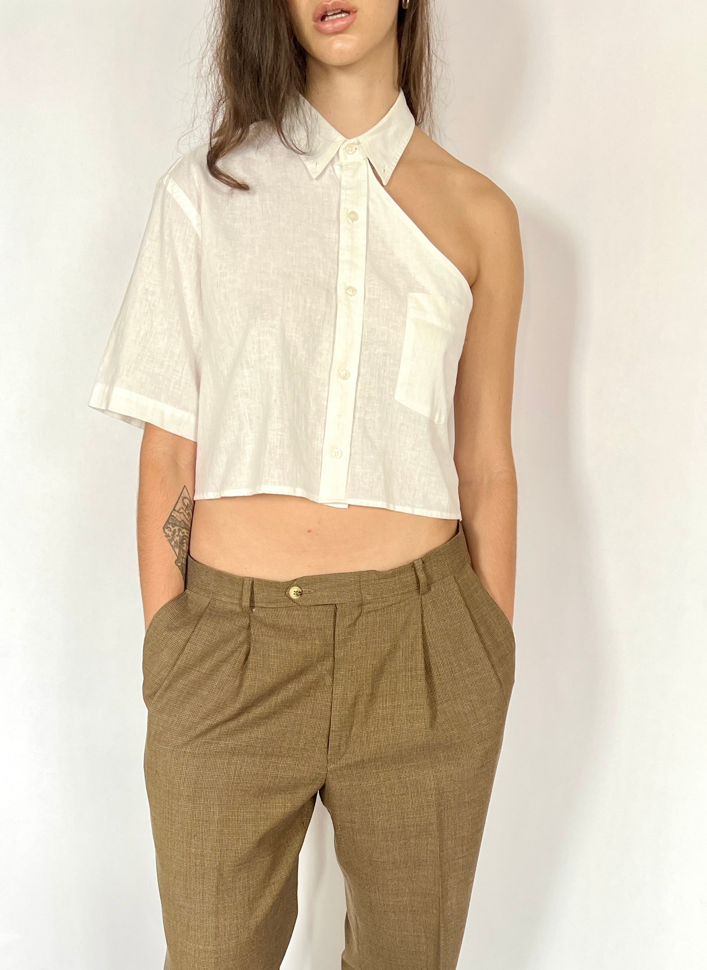 CUSTOM VTG LINEN OXFORD, ICE.  CROPPED, ONE SHOULDER