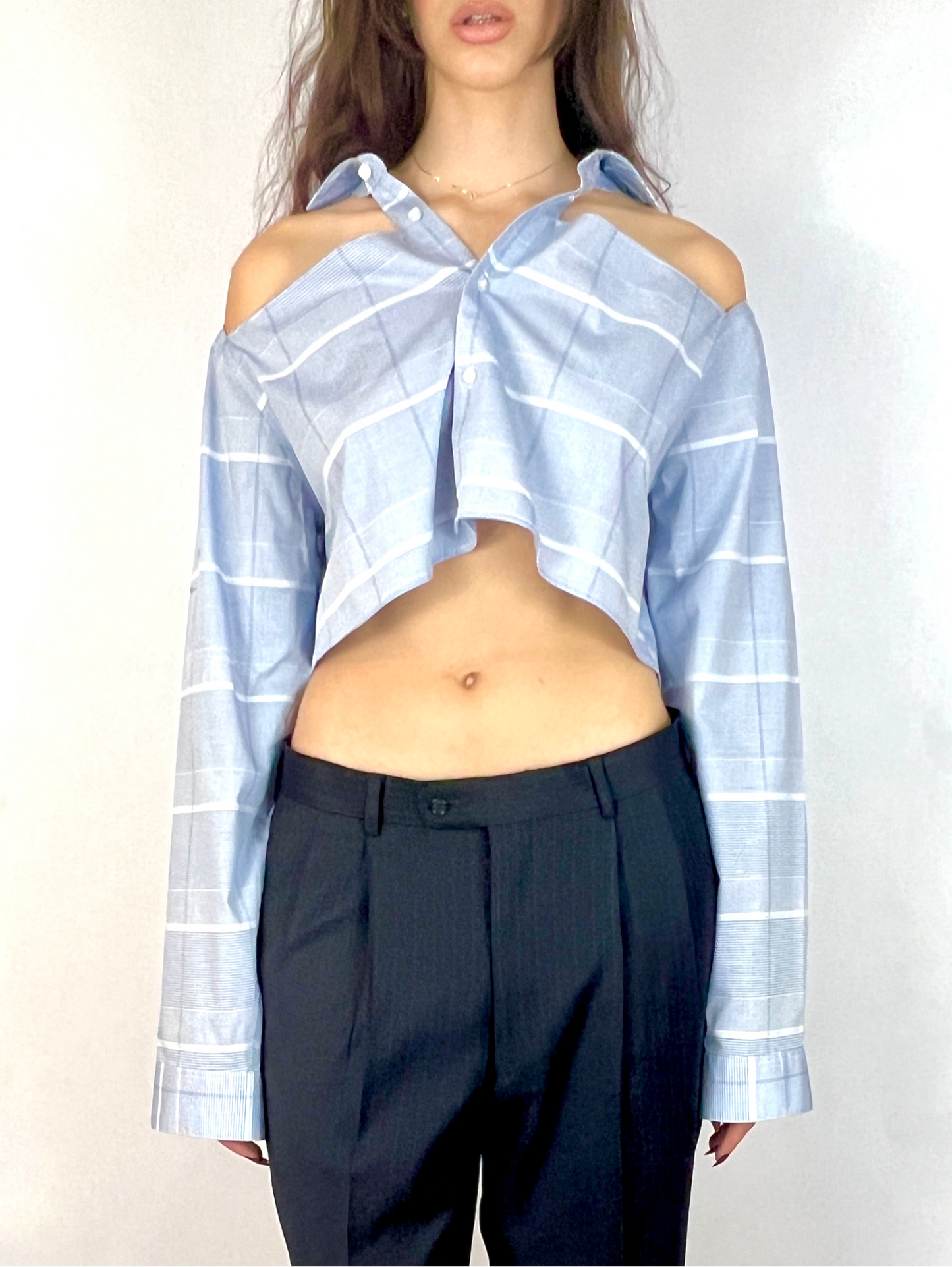 CUSTOM VTG COTTON OXFORD, LT BLUE PLAID.  CROPPED, CUT-OUT COLLAR