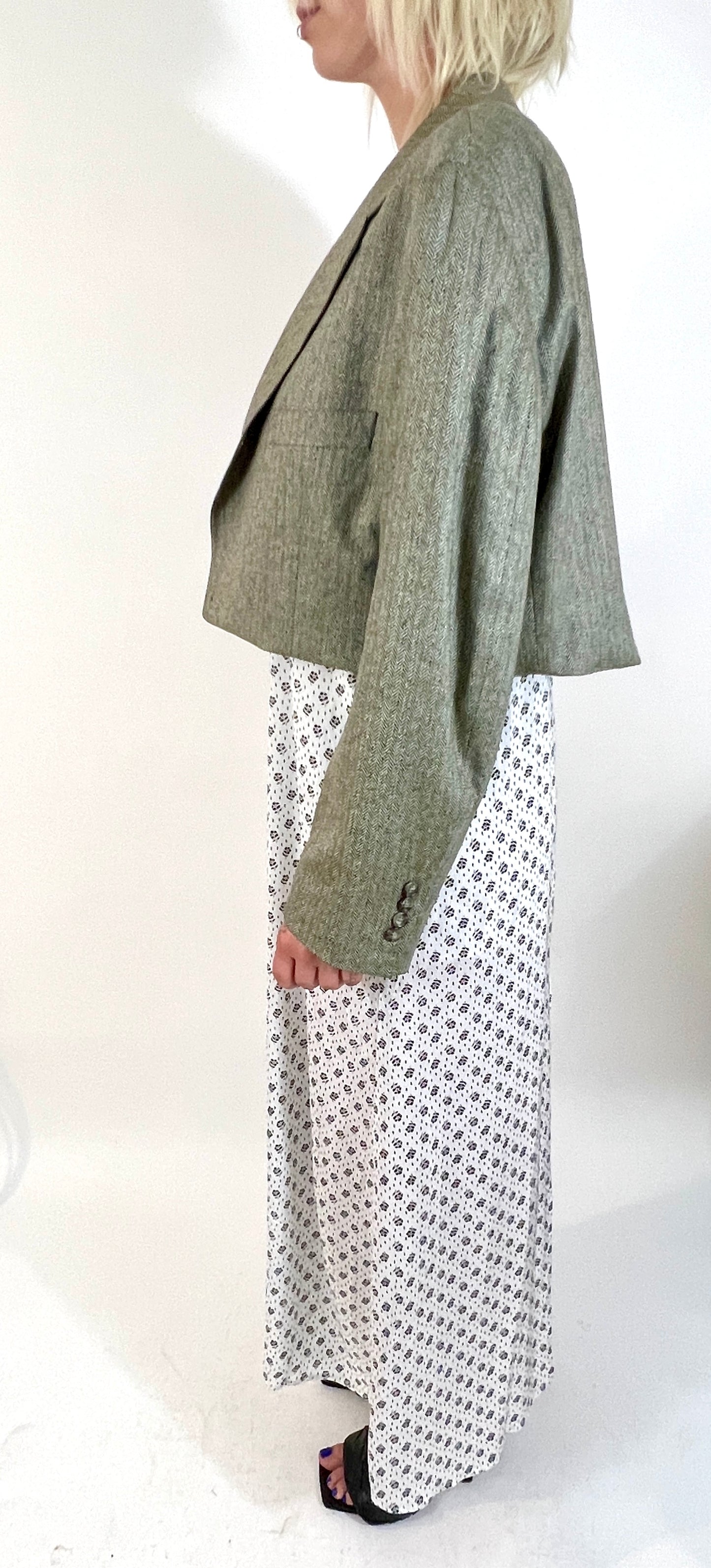 CUSTOM VTG SILK BLAZER, GREEN CHEVRON. CROPPED