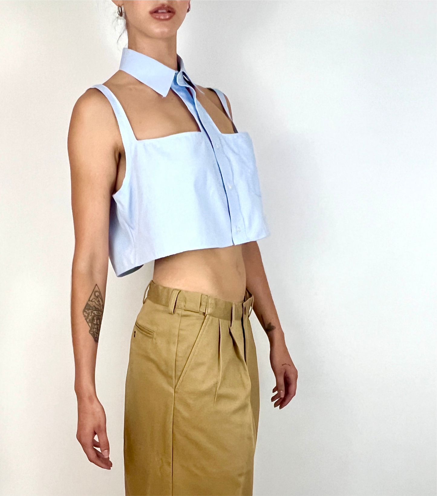 CUSTOM VTG COTTON OXFORD, HALTER TANK. BLUE SKY