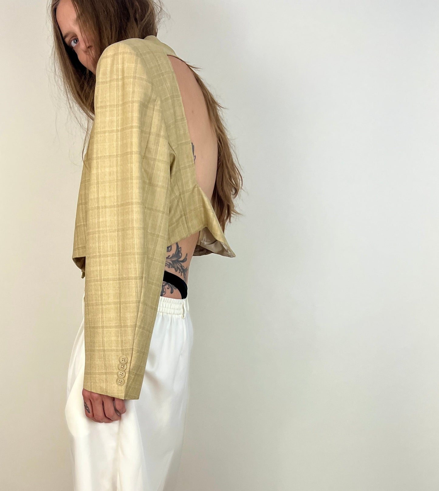 CUSTOM VTG COTTON BLAZER, BEIGE PLAID. OPEN BACK, CROPPED