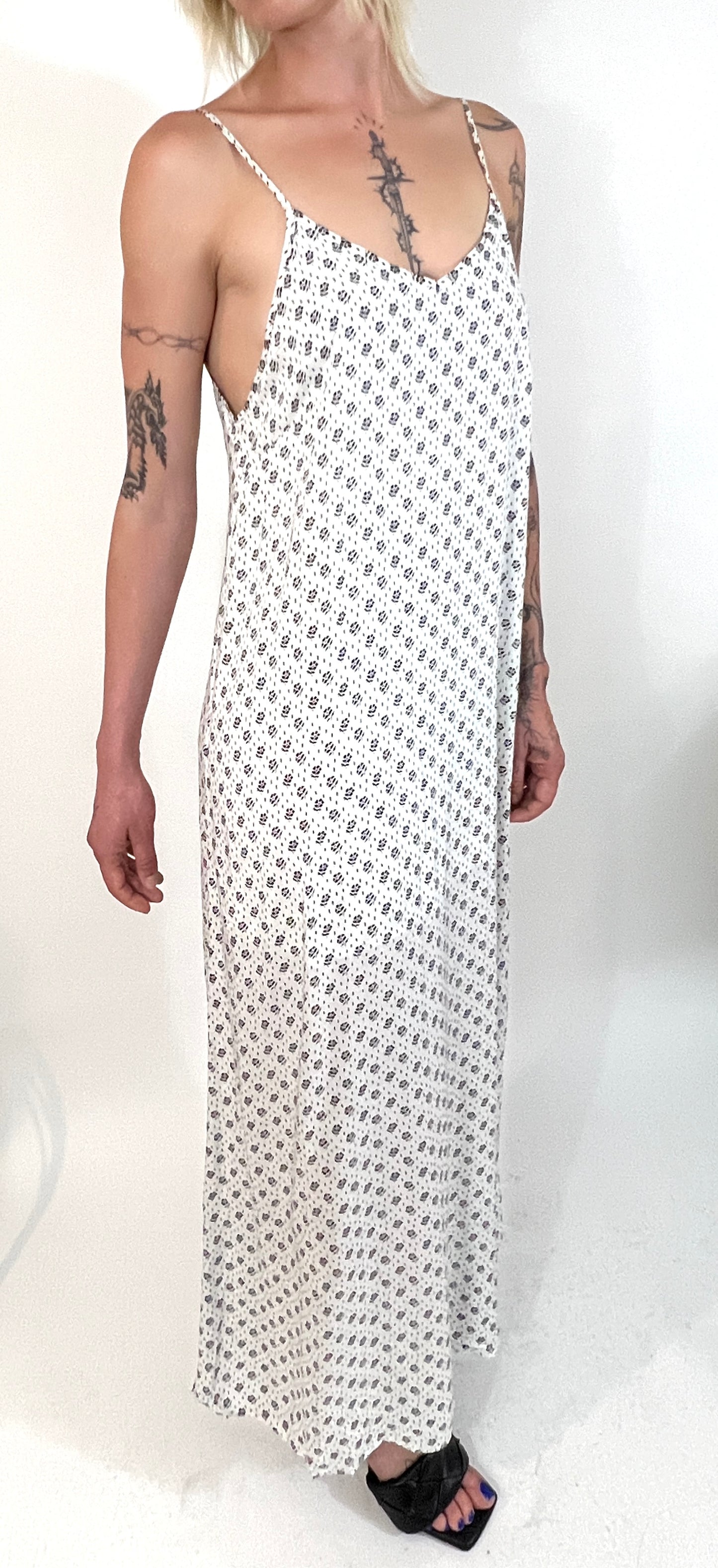 ARCHIVES: WHITE FLORAL COTTON SLIP DRESS