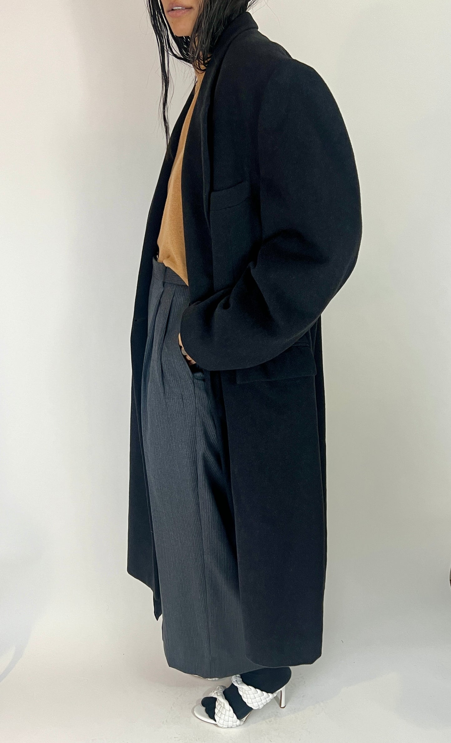 OVERSIZED WOOL COAT, OBSIDIAN