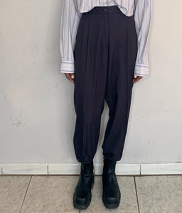 HIGH RISE PLEATED TROUSERS, CHARCOAL