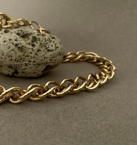 1980S GOLD OVERSIZED CHAINLINK NECKLACE