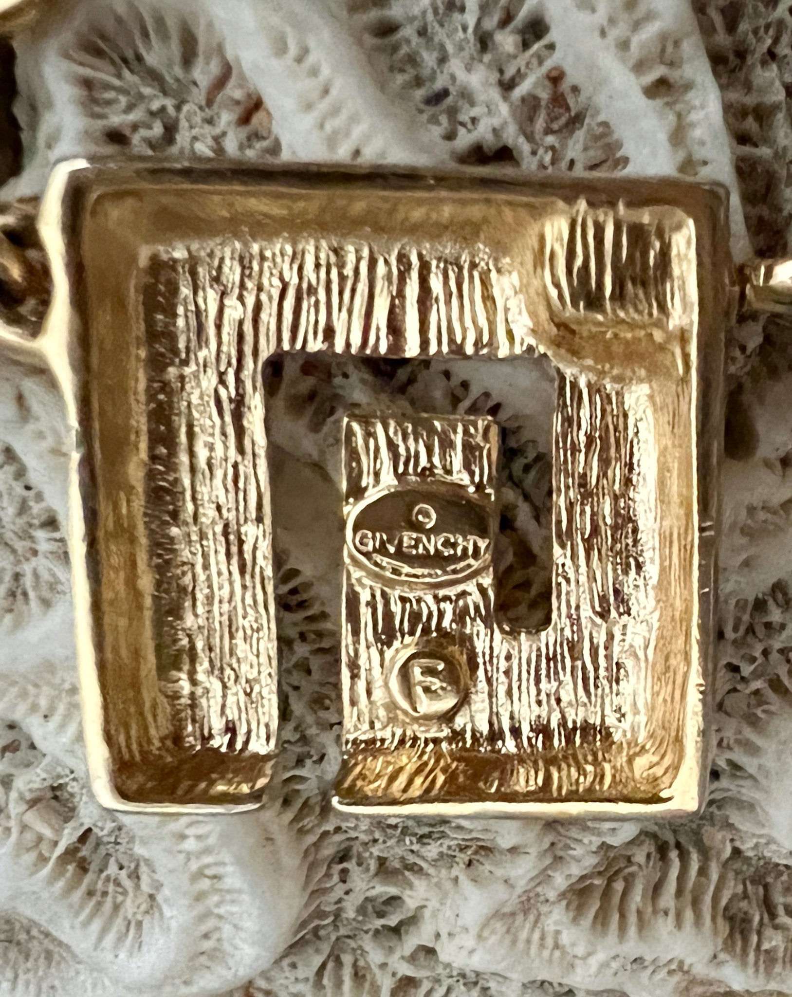 1970S GIVENCHY SIGNET NECKLACE