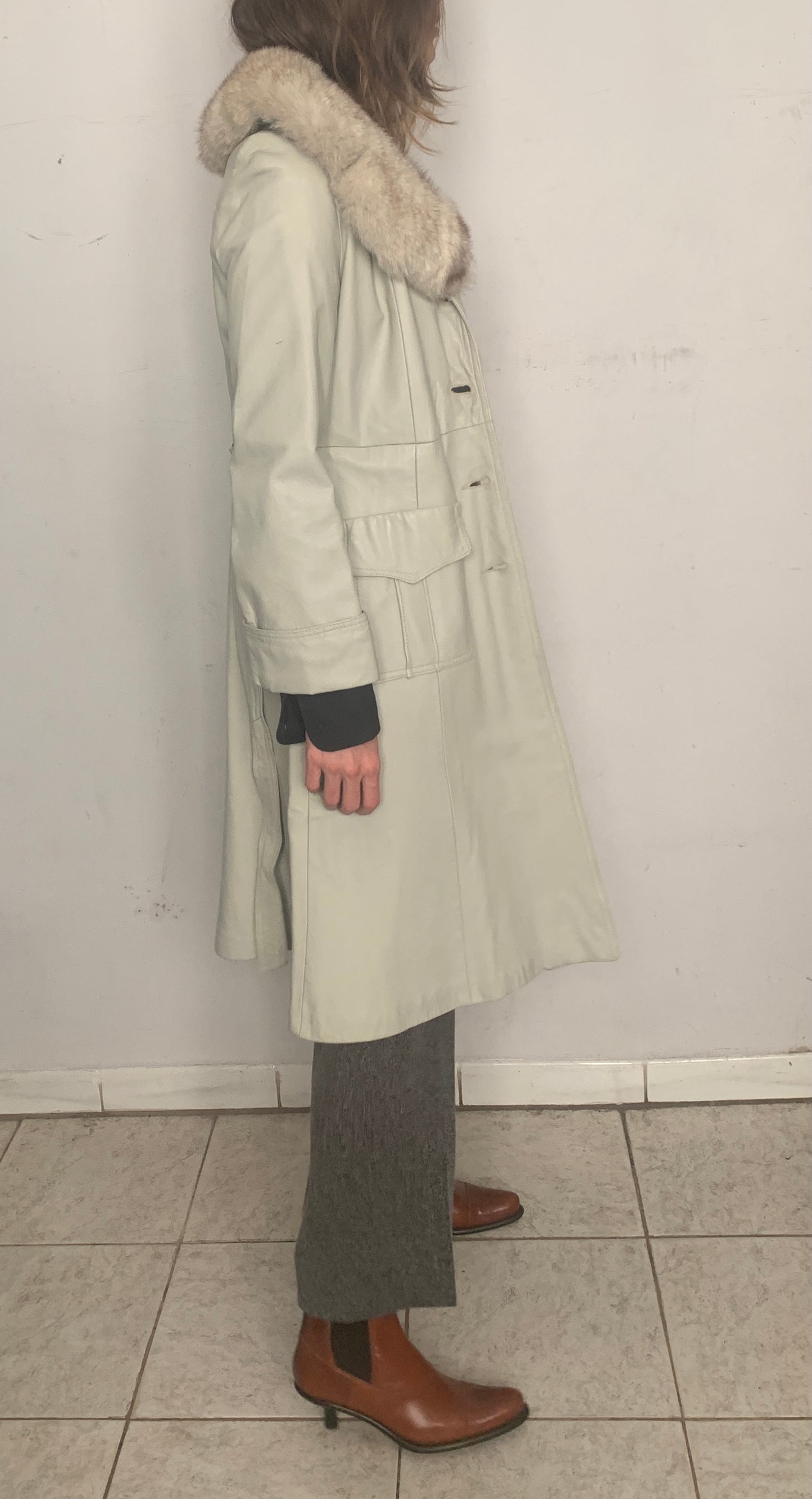 1970S LEATHER TRENCH, CLOUD