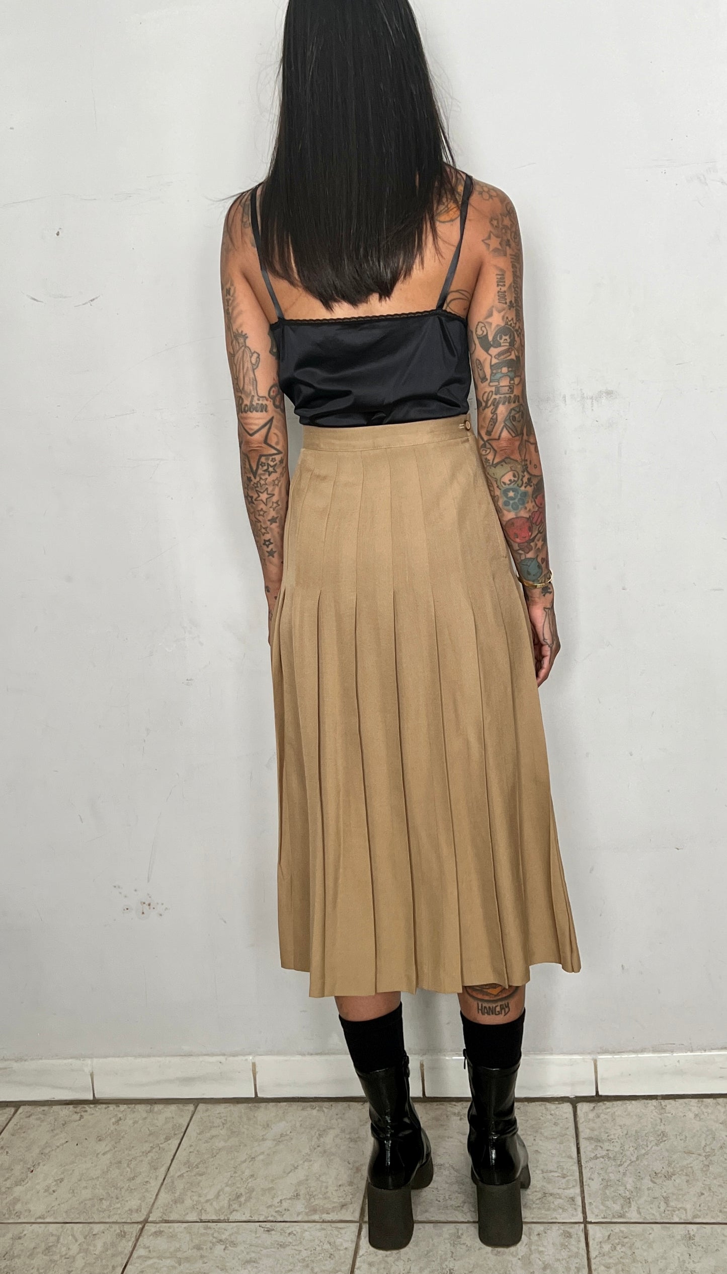 SILK PLEATED SKIRT SUIT, CARAMEL