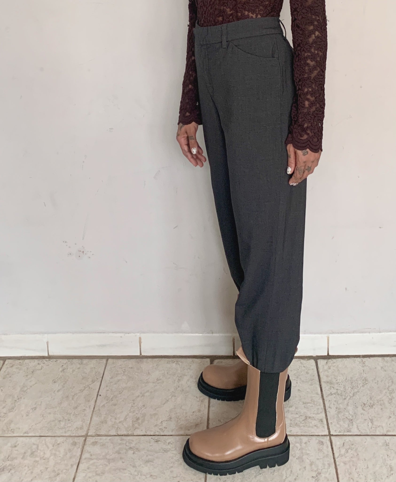 HIGH RISE WOOL TROUSERS, SMOKE