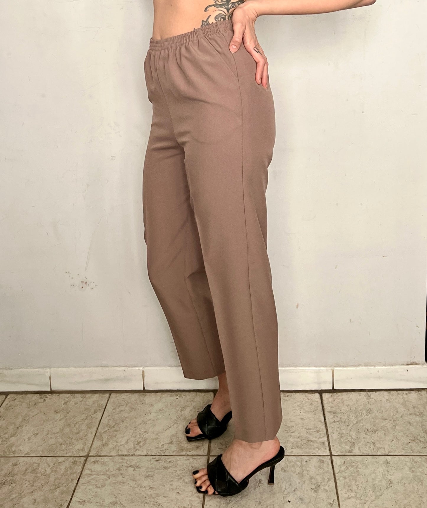 HIGH WAIST PRESSED TROUSERS, CHAI