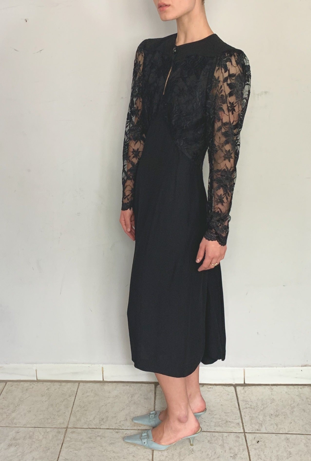 LACE GOTH BLACK MIDI DRESS