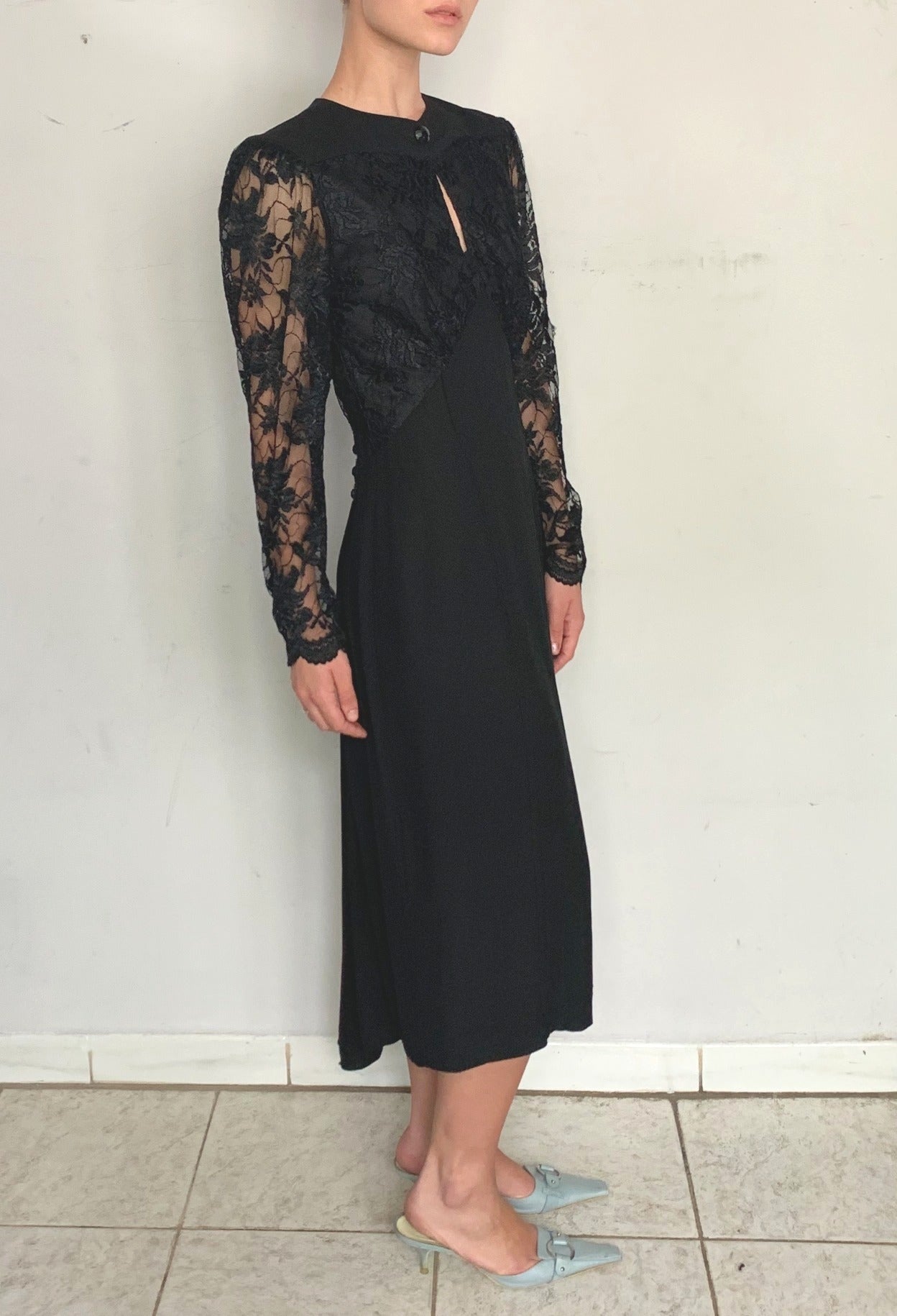 LACE GOTH BLACK MIDI DRESS