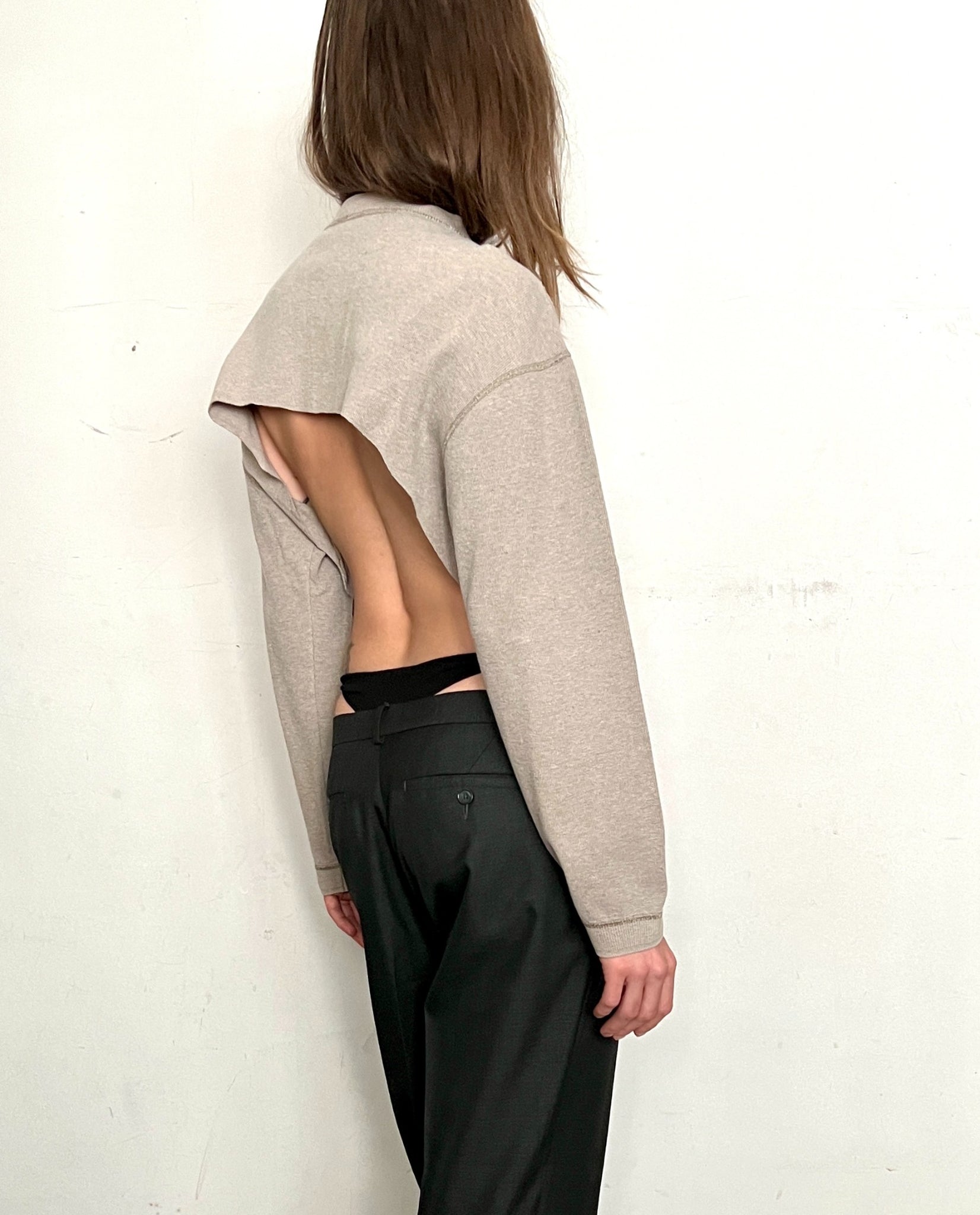 CUSTOM OPEN-BACK CROPPED THERMAL HENLEY