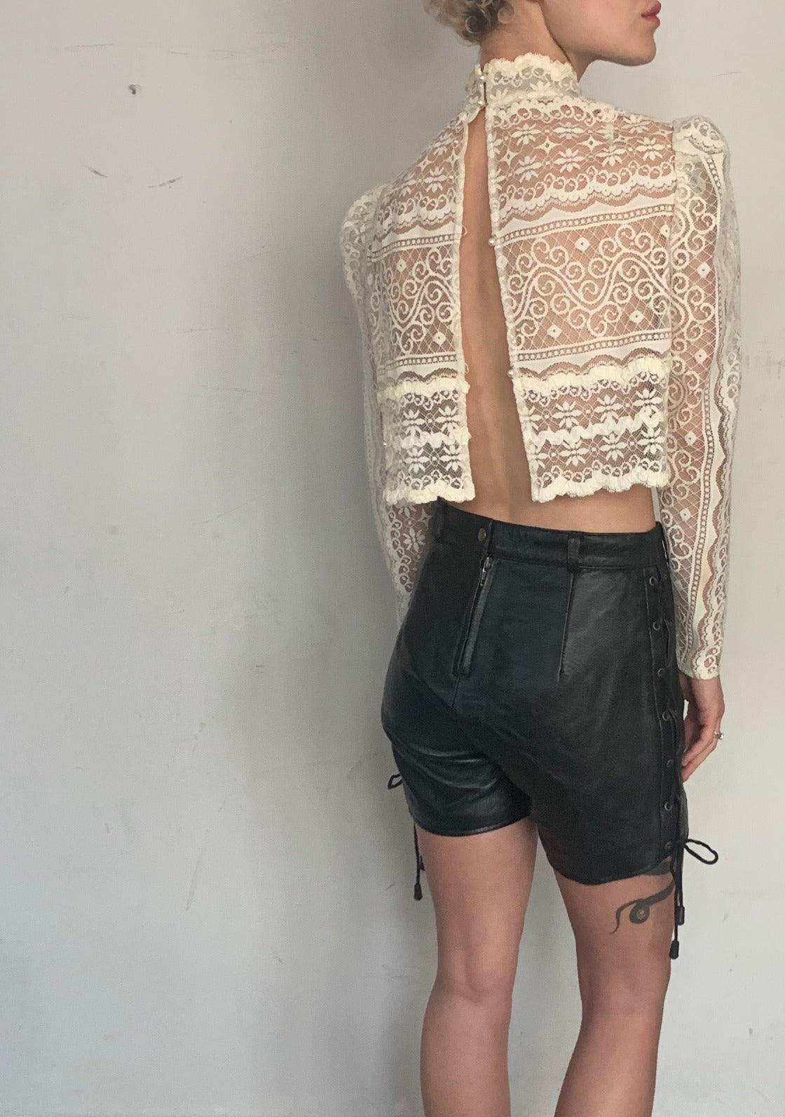 HIGH WAIST LEATHER SHORTS