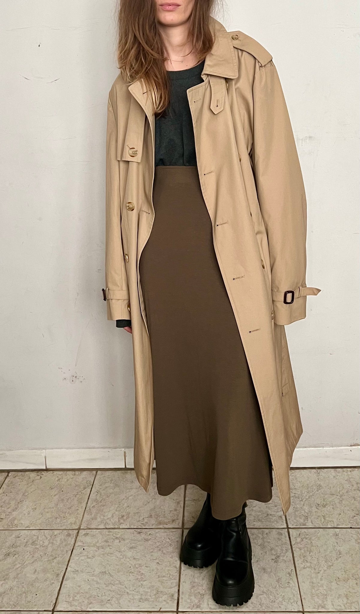 1970S OVERSIZED TRENCH, TRADITIONAL BEIGE