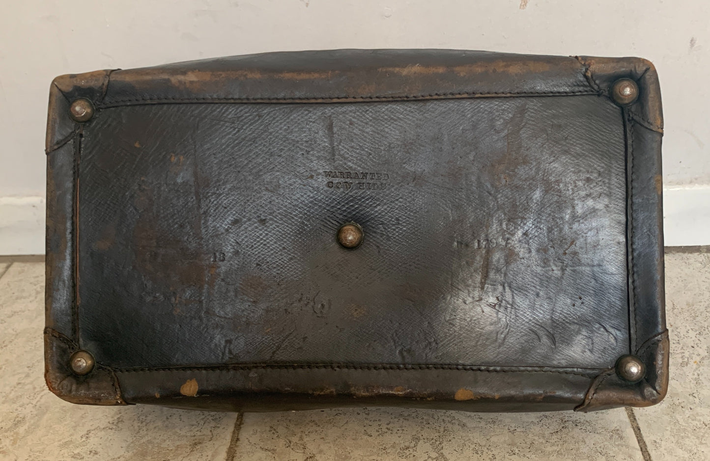 VICTORIAN COWHIDE WEEKENDER BAG, OBSIDIAN