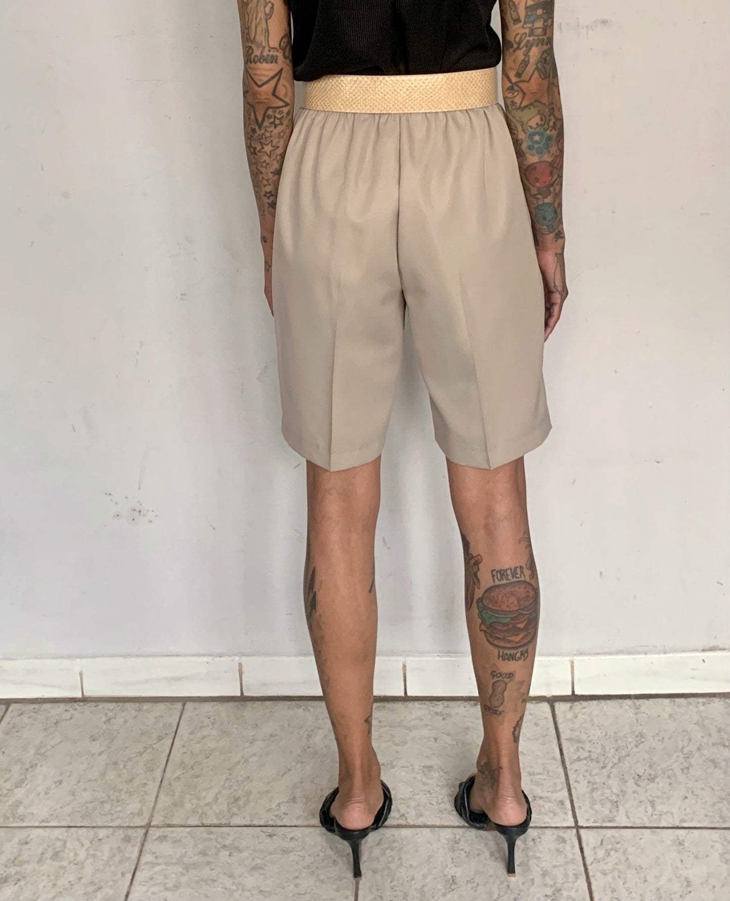 HIGH RISE BERMUDA SHORTS, MOTH WING