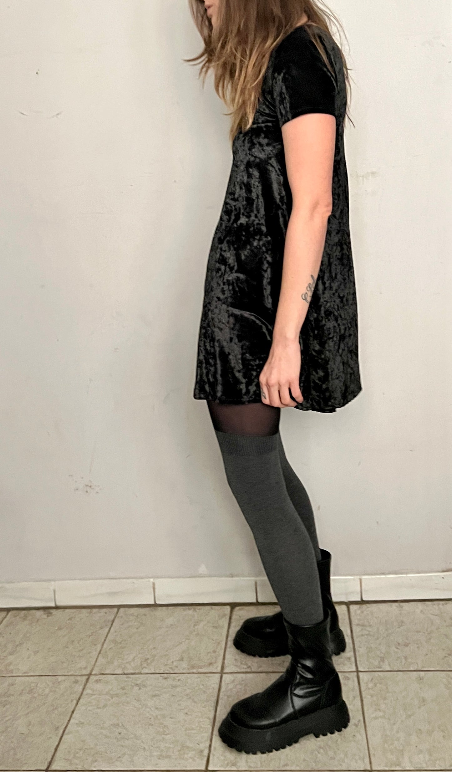 CRUSHED VELVET GRUNGE MINI DRESS