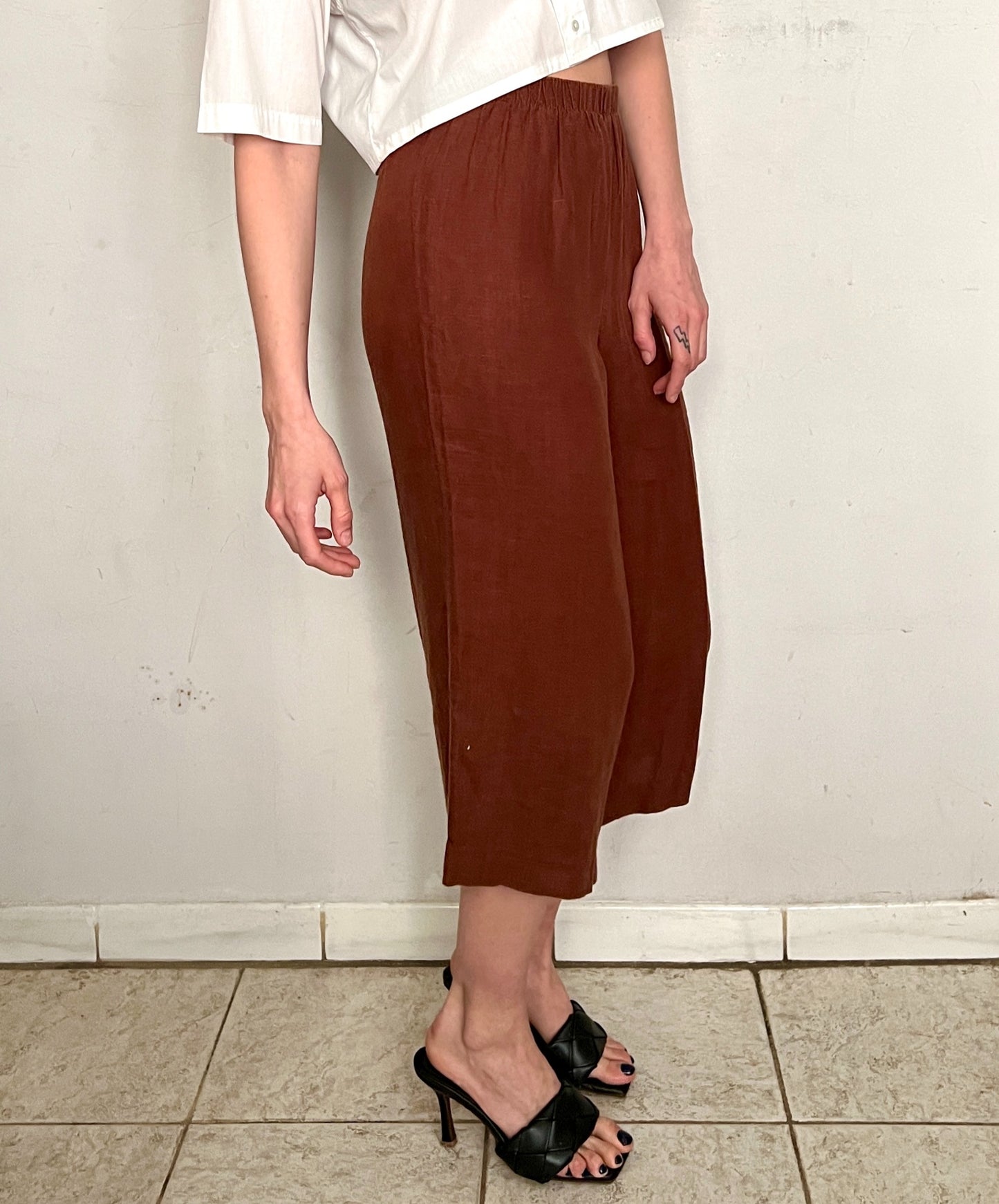 HIGH RISE LINEN CROPPED TROUSERS